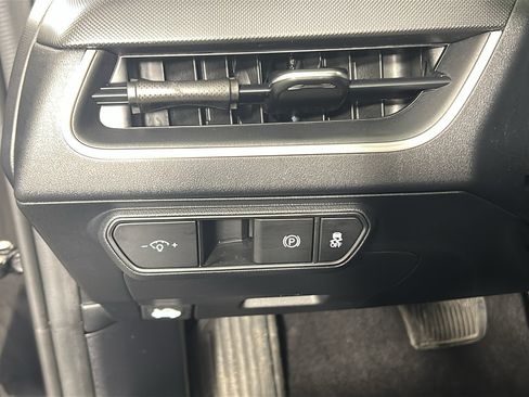 Used 2025 Kia K4 FWD image 19