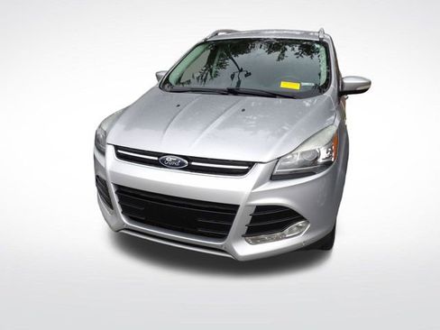 Used 2015 Ford Escape Titanium w/ Equipment Group 301A FWD image 8