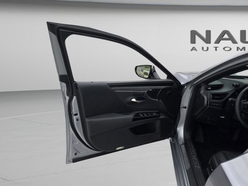 New 2025 Lexus ES 350 Ultra Luxury image 24