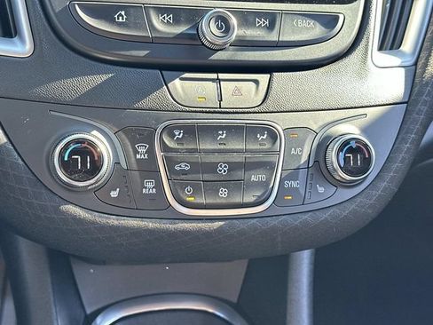 Used 2024 Chevrolet Malibu LT FWD image 27