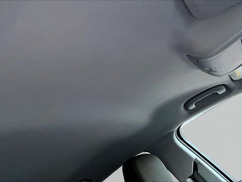 Used 2021 Chevrolet Equinox LT FWD image 14
