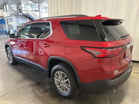 Used 2023 Chevrolet Traverse LT FWD image 5