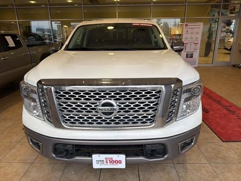Used 2019 Nissan Titan Platinum Reserve image 7