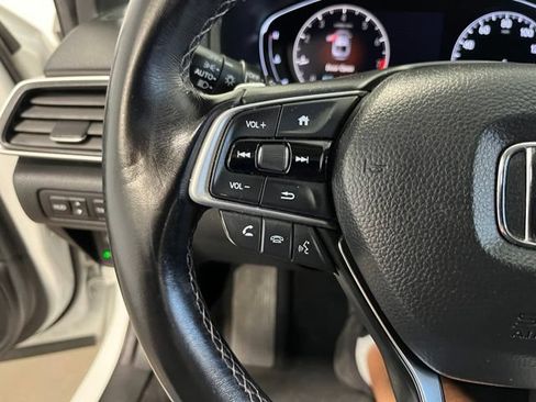 Used 2019 Honda Accord Touring image 25
