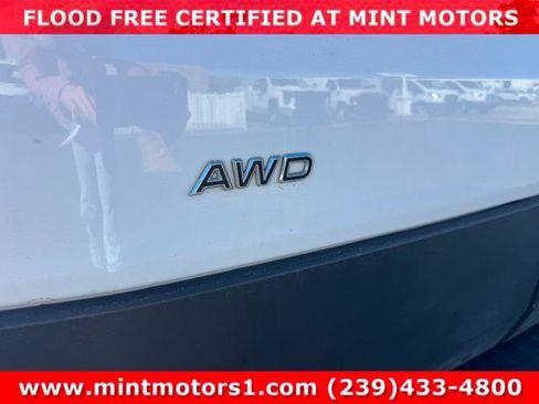 Used 2023 Ford Transit 250 Low Roof AWD image 15