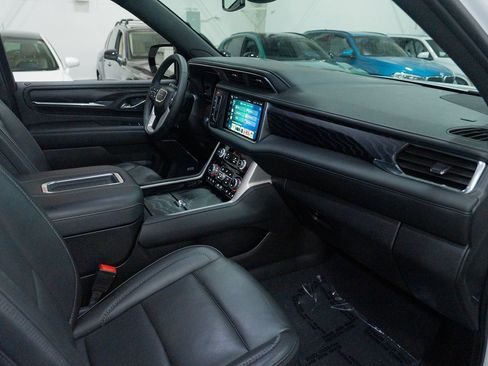 Used 2024 GMC Yukon Denali AWD/4WD image 46
