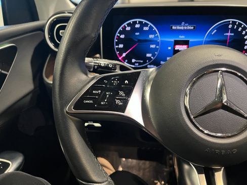 Used 2025 Mercedes-Benz GLC 350e 4MATIC image 14