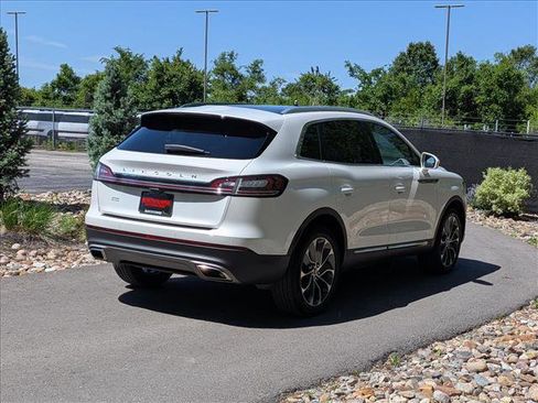 Used 2022 Lincoln Nautilus Reserve AWD/4WD image 5