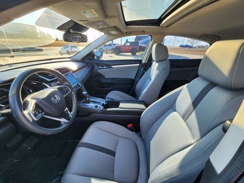 Certified 2020 Honda Civic EX image 17