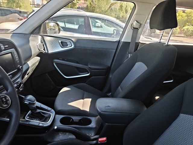 Certified 2022 Kia Soul LX FWD image 17