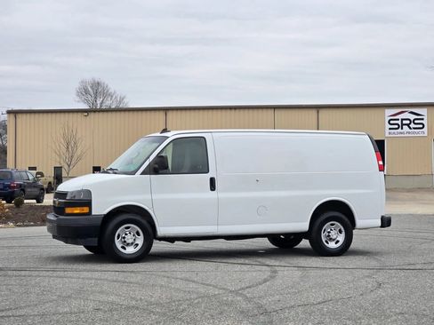 Used 2020 Chevrolet Express 2500 Regular Van 3D w/ Driver Convenience Package image 9