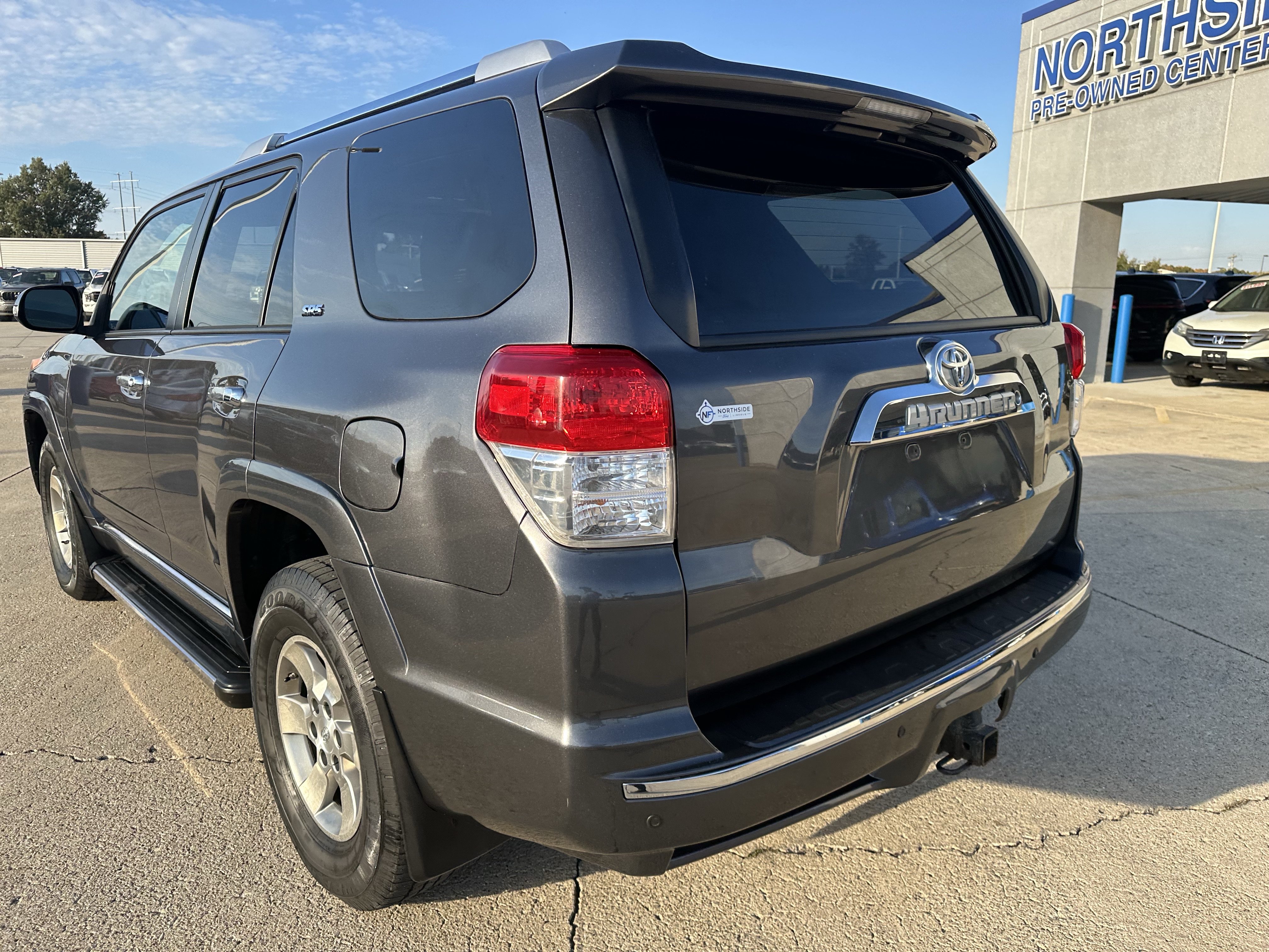 Used 2011 Toyota 4Runner SR5 w/ Convenience Pkg AWD/4WD image 7