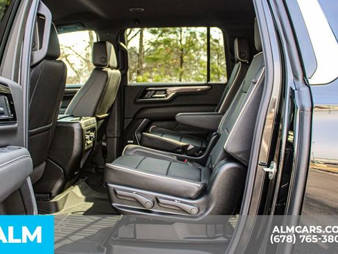 Used 2026 GMC Yukon XL Elevation image 17