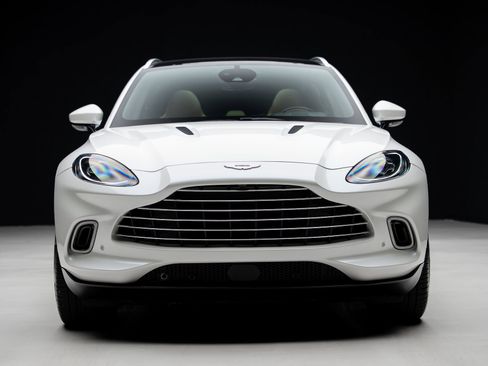 Used 2021 Aston Martin DBX AWD/4WD image 8