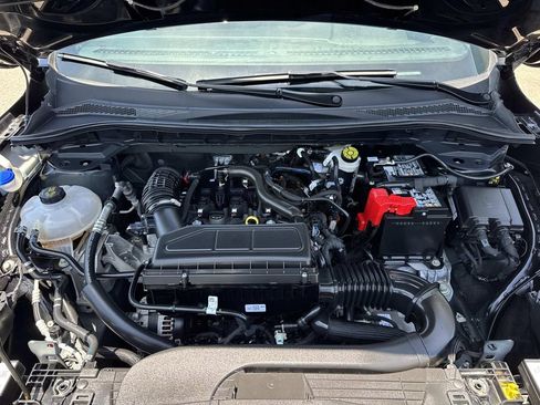 Used 2025 Ford Escape ST-Line FWD image 3
