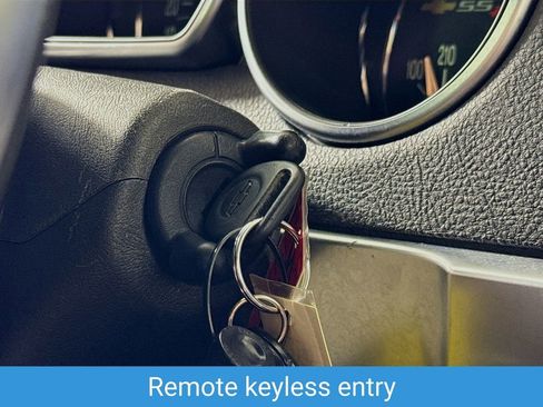 Used 2004 Chevrolet SSR w/ Preferred Equipment Group image 20