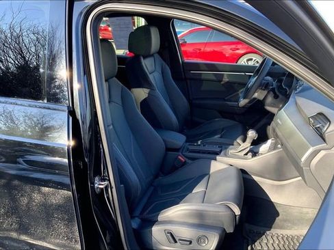 Used 2025 Audi Q3 2.0T Premium w/ Convenience Package image 8