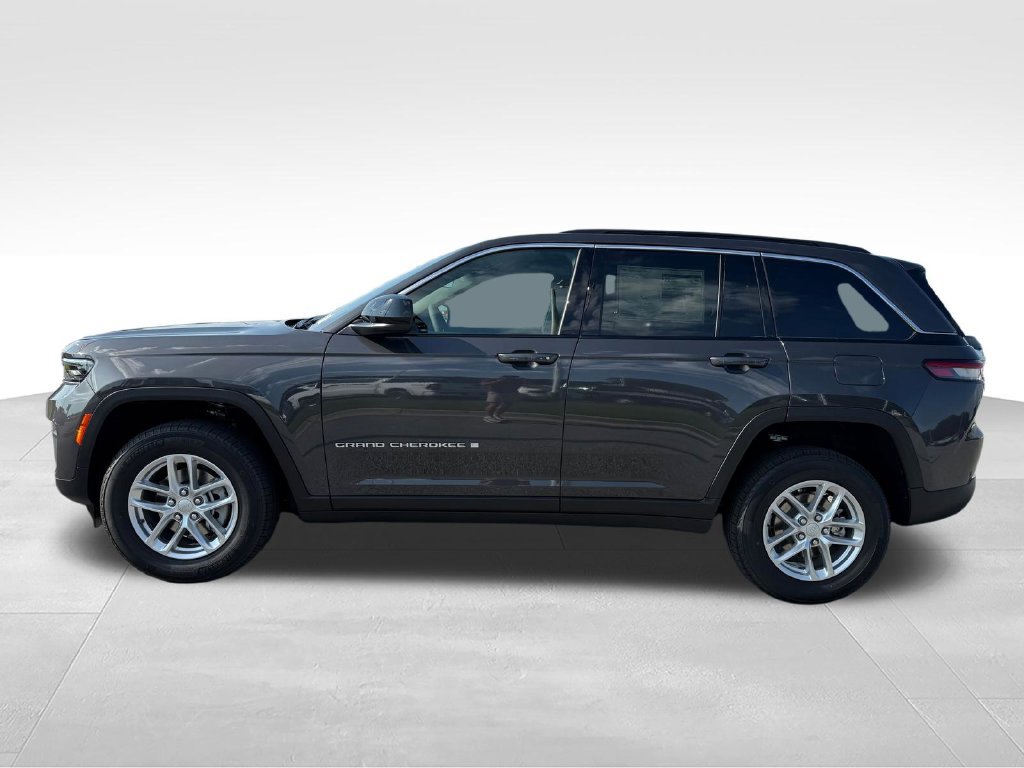 New 2026 Jeep Grand Cherokee 2WD image 2