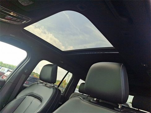 New 2025 Jeep Grand Cherokee Limited w/ Black Appearance Package image 14