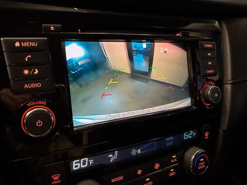 Used 2020 Nissan Rogue SV AWD/4WD image 14