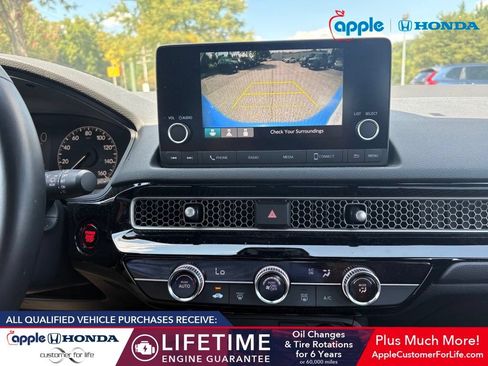 Used 2024 Honda Civic Sport image 9