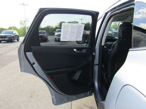 Used 2022 Ford Escape Titanium FWD image 38