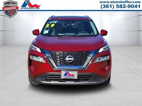 Used 2023 Nissan Rogue SL w/ SL Premium Package image 2
