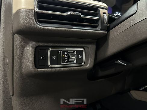 Used 2022 Lincoln Corsair AWD w/ Equipment Group 101A image 35