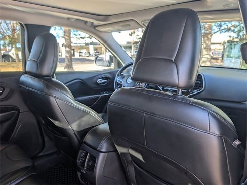 Used 2020 Jeep Cherokee Limited w/ Luxury Group image 21