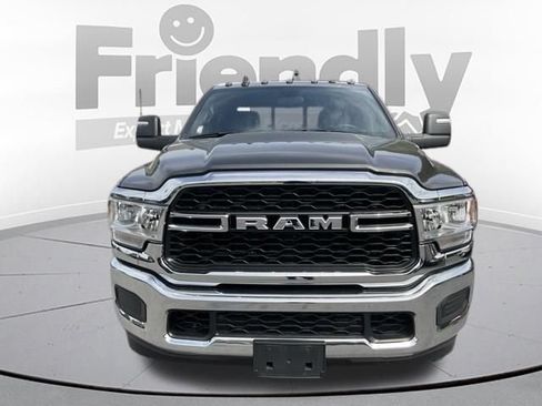 Used 2024 RAM 2500 Tradesman w/ Chrome Appearance Group AWD/4WD image 12