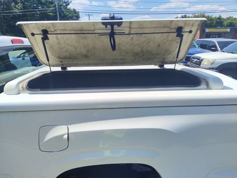 Used 2018 Toyota Tacoma SR RWD image 63