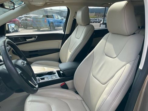 Certified 2020 Ford Edge Titanium AWD/4WD image 21