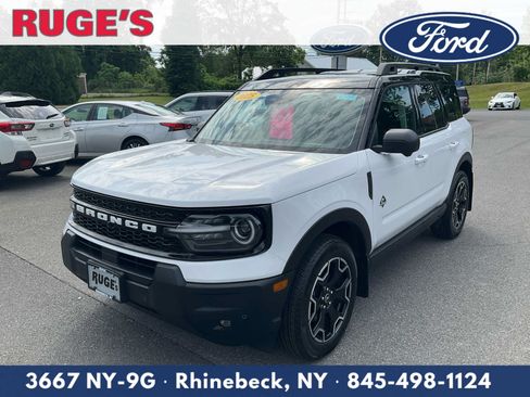 Used 2025 Ford Bronco Sport Outer Banks w/ Outer Banks Tech Package+ AWD/4WD image 8