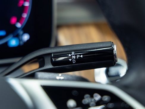 Used 2024 Mercedes-Benz C 300 4MATIC Sedan image 22