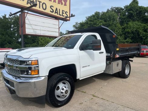 Used 2019 Chevrolet Silverado 3500 W/T w/ WT Convenience Package AWD/4WD image 2