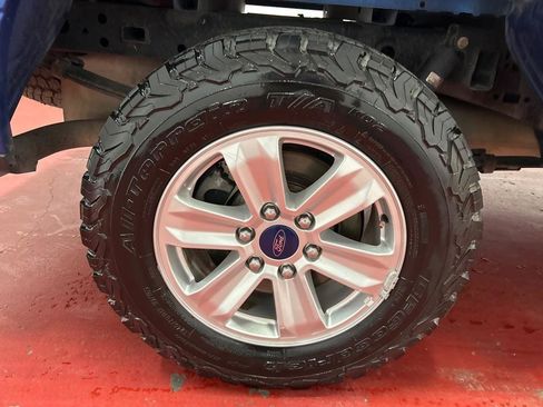 Used 2017 Ford F150 XLT w/ Equipment Group 301A Mid AWD/4WD image 14