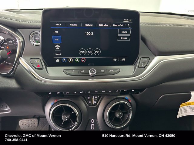Used 2025 Chevrolet Blazer LT w/ Convenience Package FWD image 17
