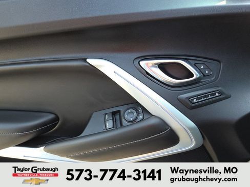 Used 2020 Chevrolet Camaro SS RWD image 13
