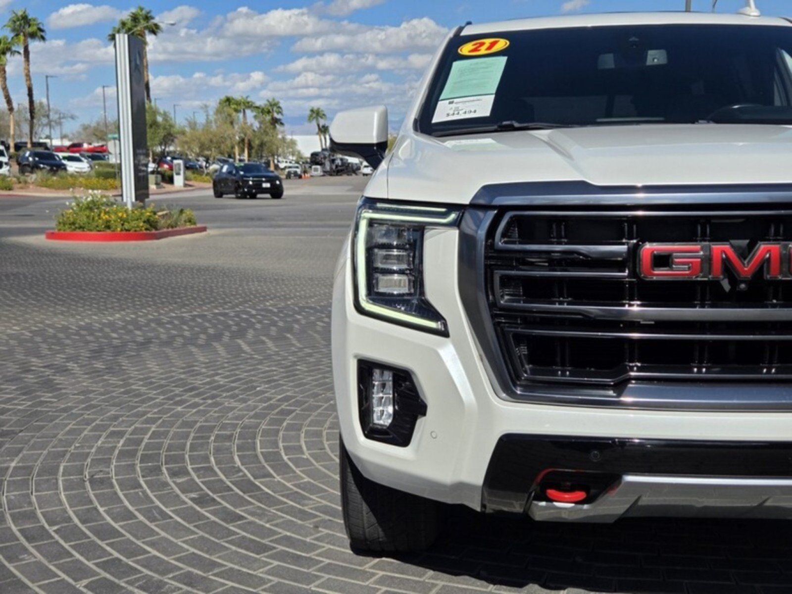 Used 2021 GMC Yukon AT4 w/ AT4 Premium Plus Package AWD/4WD image 10