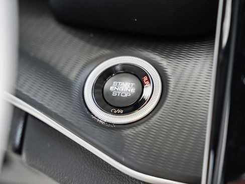 New 2025 Jeep Grand Cherokee Laredo X w/ Luxury Tech Group I image 27