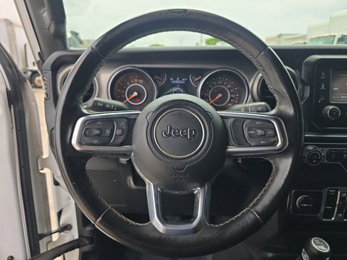 Used 2020 Jeep Gladiator Sport w/ Quick Order Package 24S AWD/4WD image 28