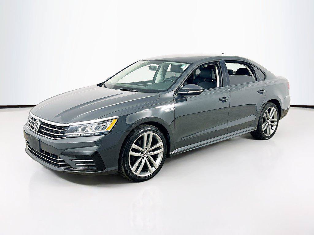Used 2018 Volkswagen Passat 2.0T R-Line w/ R-Line Lighting Package FWD image 1