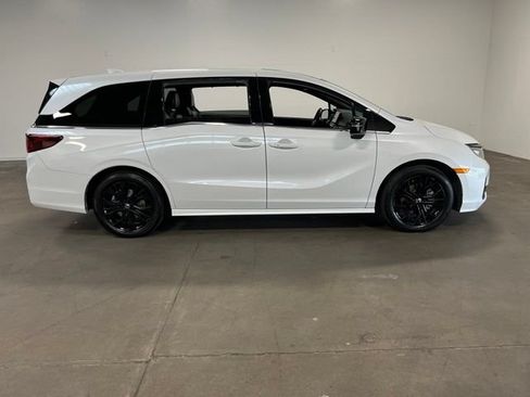 Used 2025 Honda Odyssey Sport-L image 2