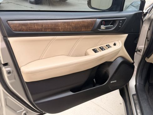 Used 2018 Subaru Outback 2.5i Limited AWD/4WD image 17