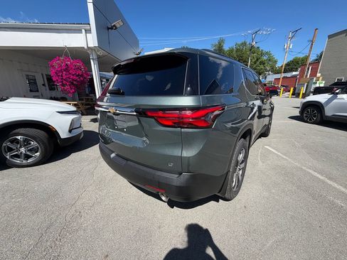 Used 2023 Chevrolet Traverse LT w/ LT Premium Package AWD/4WD image 5