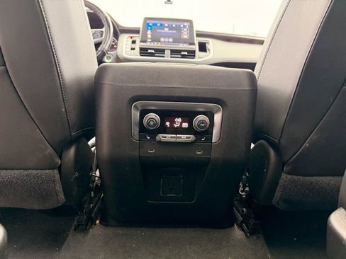 Used 2021 Chevrolet Tahoe LT w/ LT Signature Package image 21