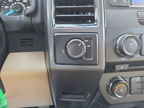 Used 2018 Ford F150 XLT image 27