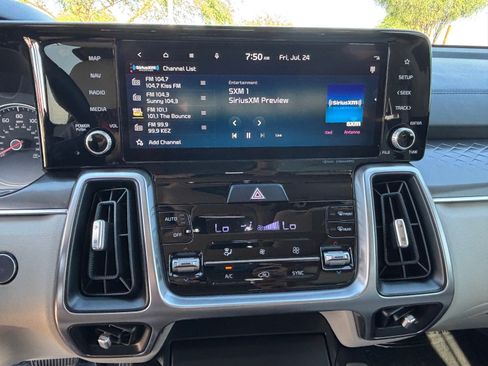 Certified 2023 Kia Sorento S w/ Panoramic Sunroof Package FWD image 14