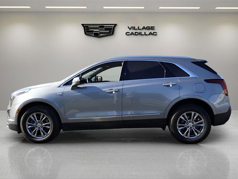 Used 2023 Cadillac XT5 Premium Luxury w/ Technology Package image 2