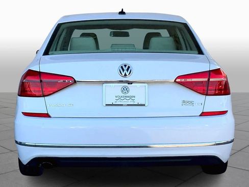 Used 2016 Volkswagen Passat 1.8T SE image 4